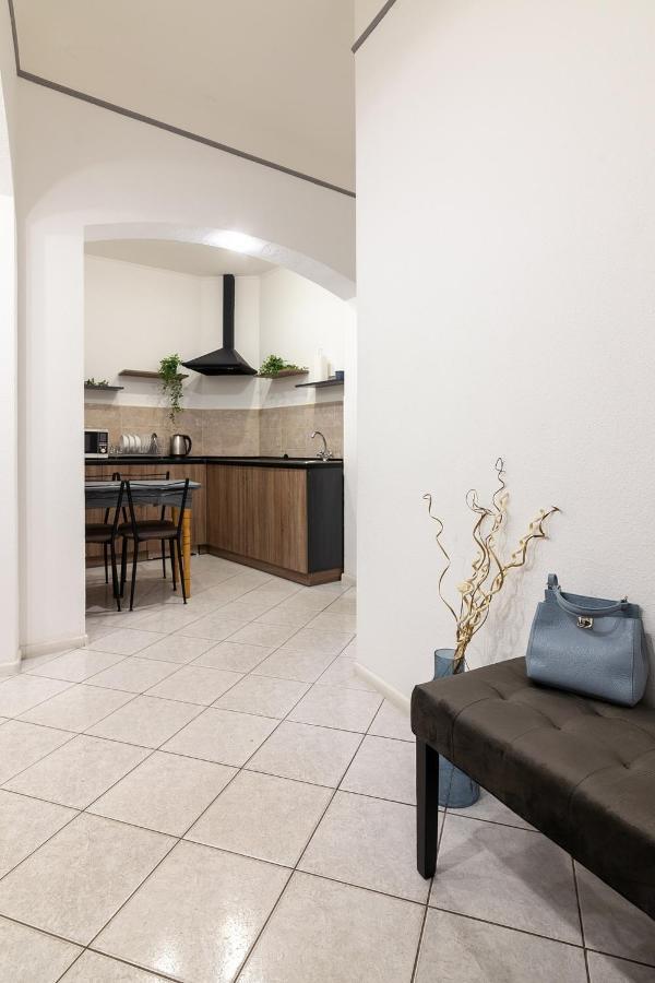 Avangard Shevchenko Avenue 11 Apart Λβιβ Εξωτερικό φωτογραφία
